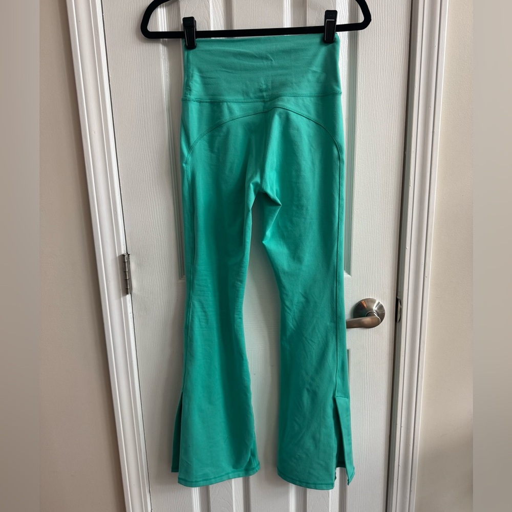 AERIE Offline The Hugger Bootcut Hi Rise Side Slits Short Inseam Teal Size S